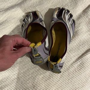 Vibram 5 finger size 39/8